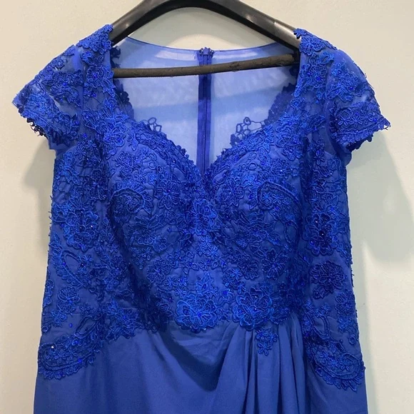 Royal Blue Lace Formal Gown Size 14 Plus Elegant Maxi Dress - Picture 3 of 15
